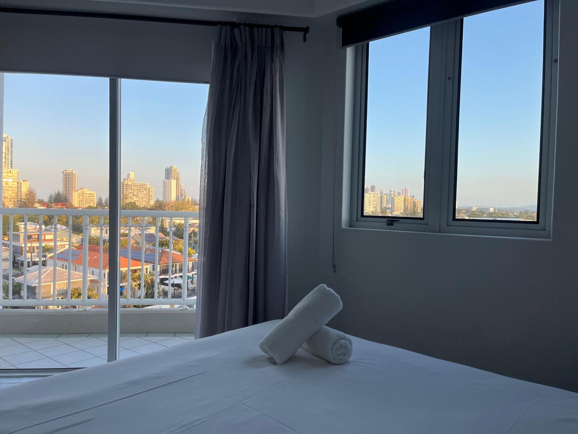 Surfers Paradise Spectacular City Views 7th Floor 2bedroom