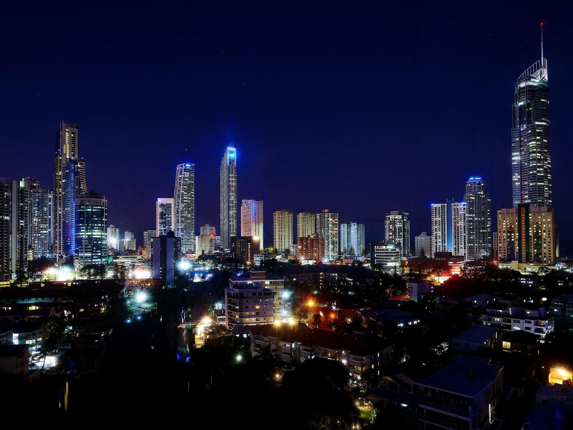 Surfers Paradise Spectacular City Views 7th Floor 2bedroom Gold Coast